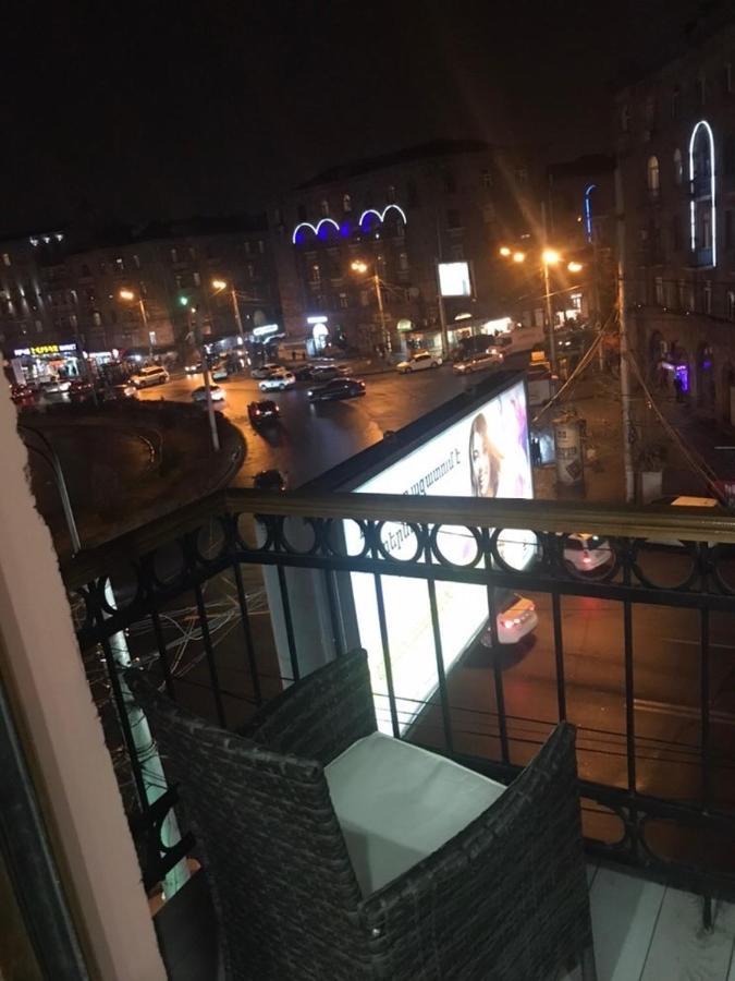 Квартира Около Станции Метро С Балконами 예레반 외부 사진